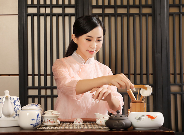 经常去南京秦淮靠谱男士会馆，这家私藏已久的店推荐给你